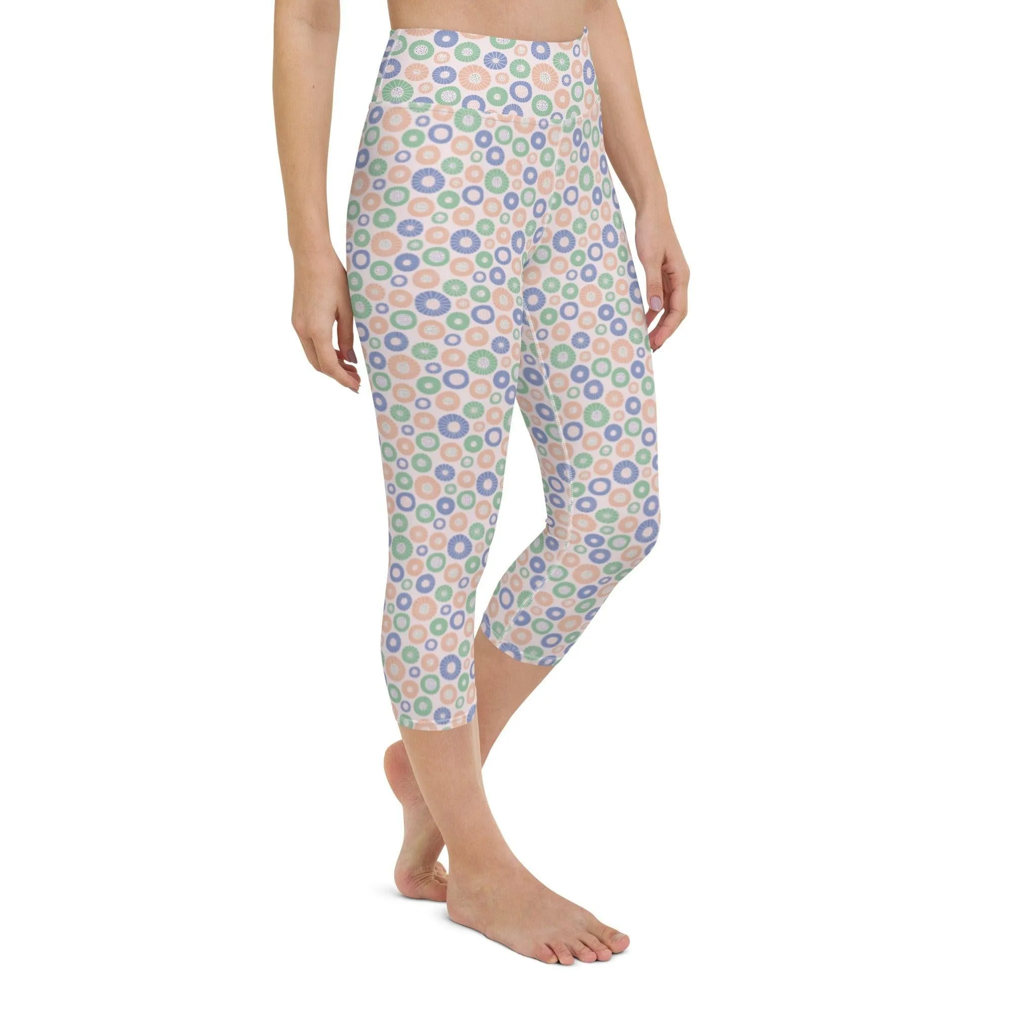 Circle Patterned Women's Capri Yoga Pants