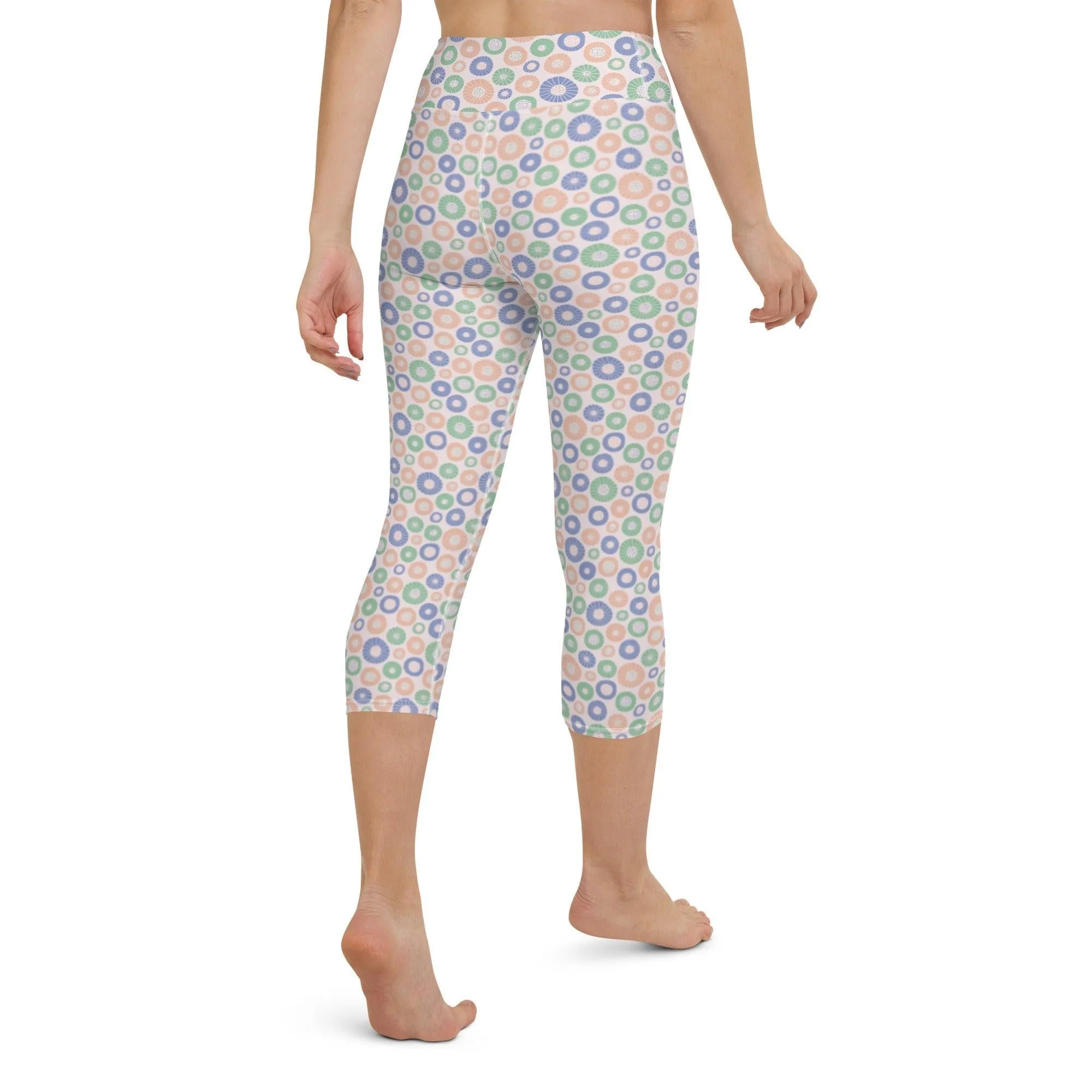 Circle Patterned Women's Capri Yoga Pants