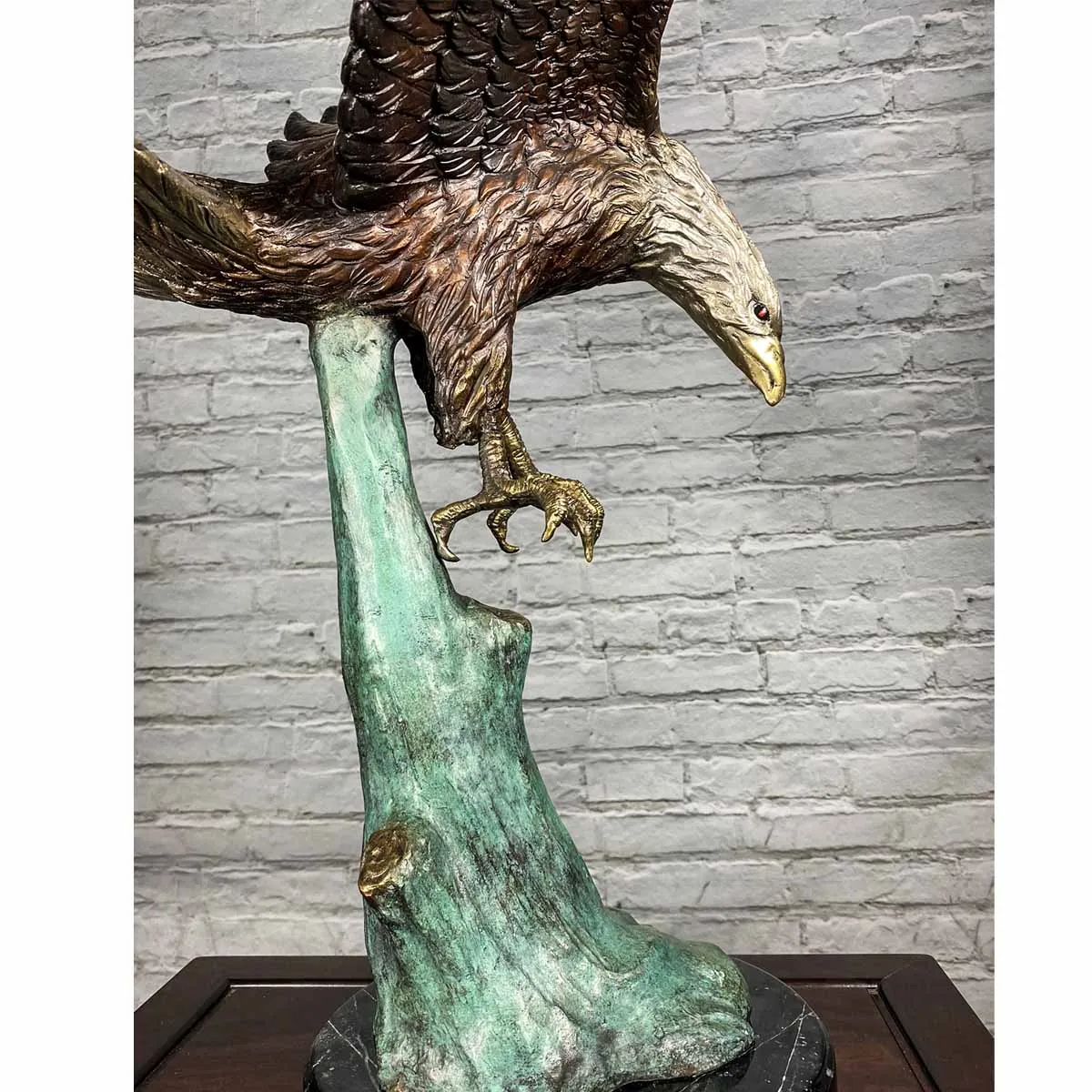 Eagle Statue Diving