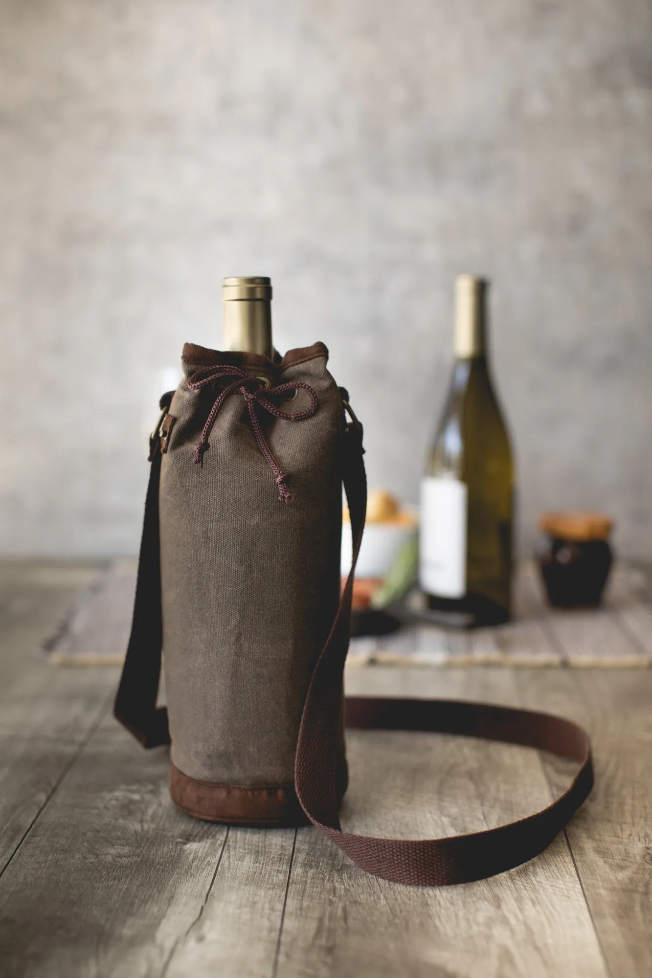 Las Vegas Raiders - Waxed Canvas Wine Tote