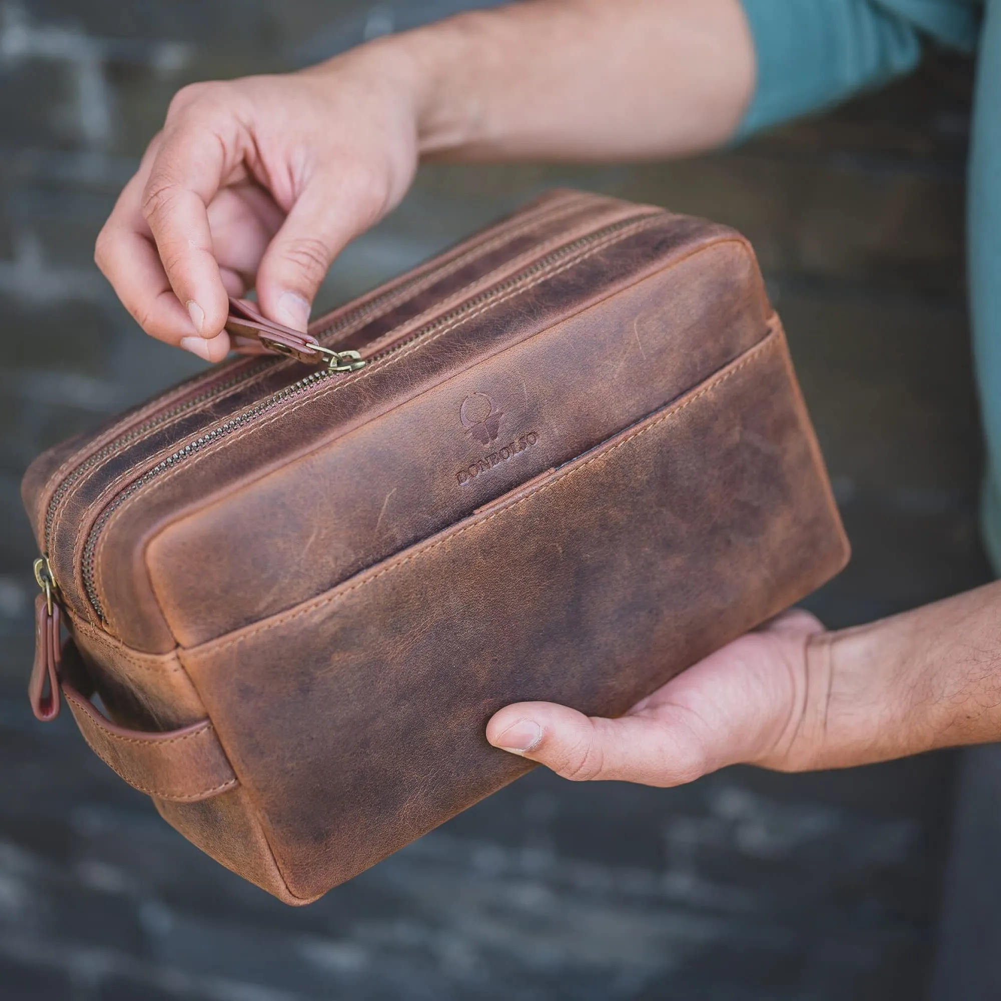 Leather Toiletry Bag Stockholm I Genuine Leather Wash Bag For Men And Women