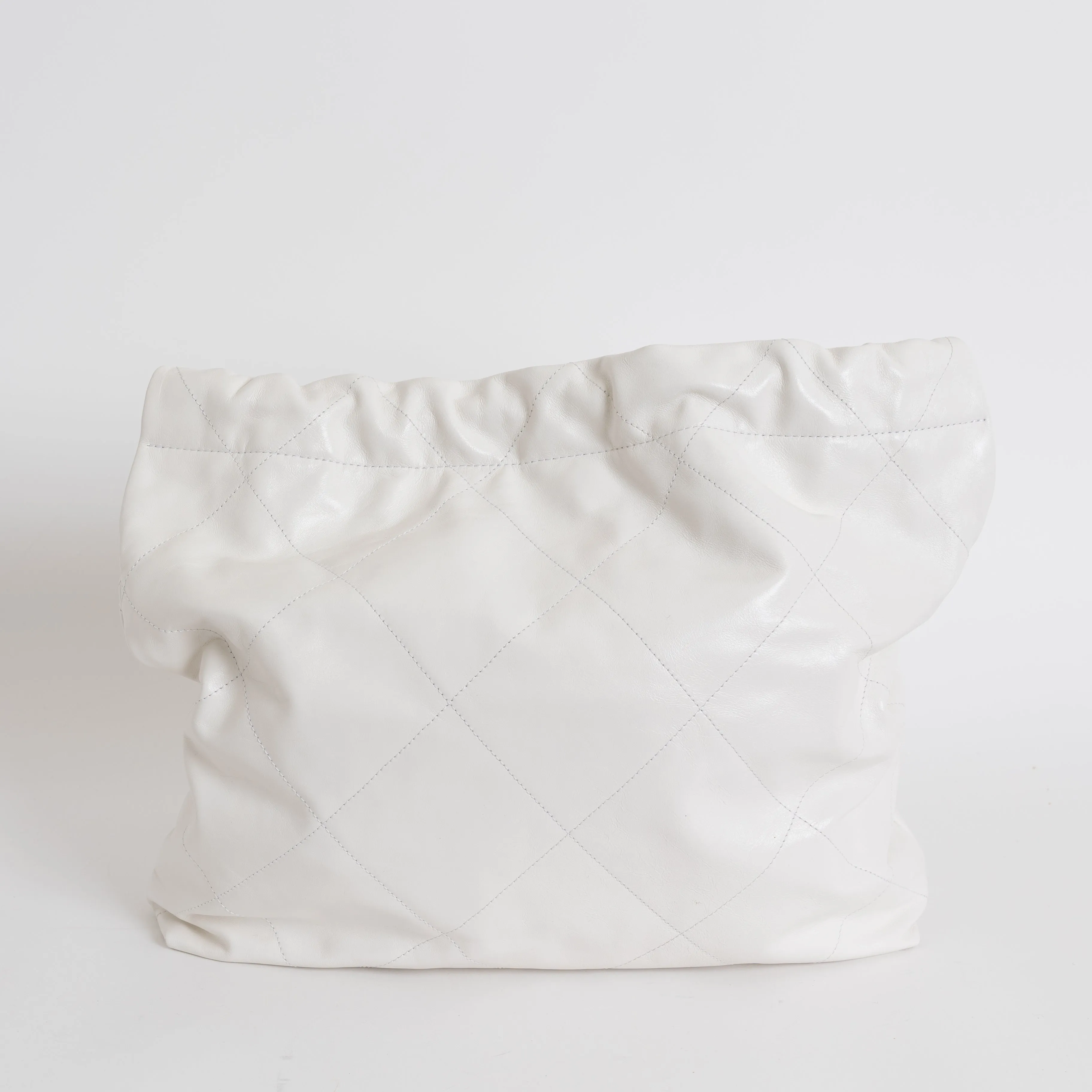 Medium 22, White Lambskin