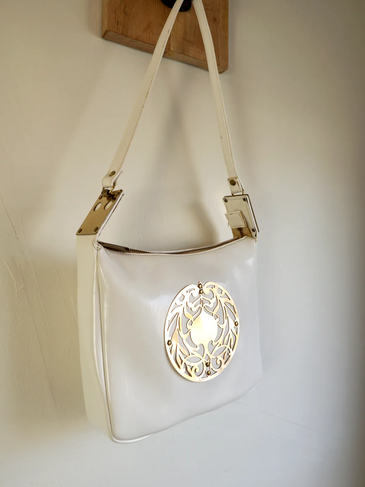 Mod Medallion White Vinyl Bag