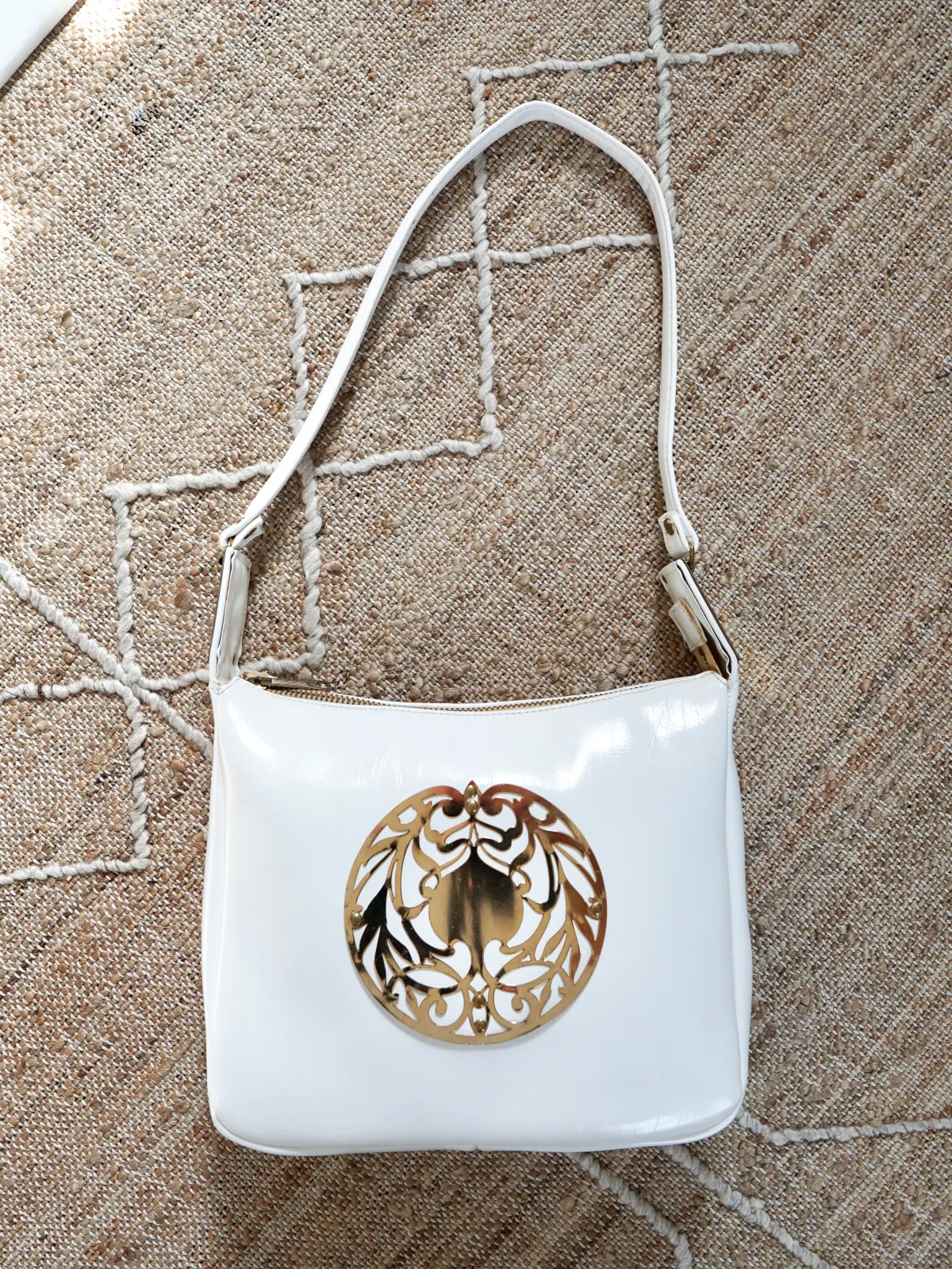 Mod Medallion White Vinyl Bag