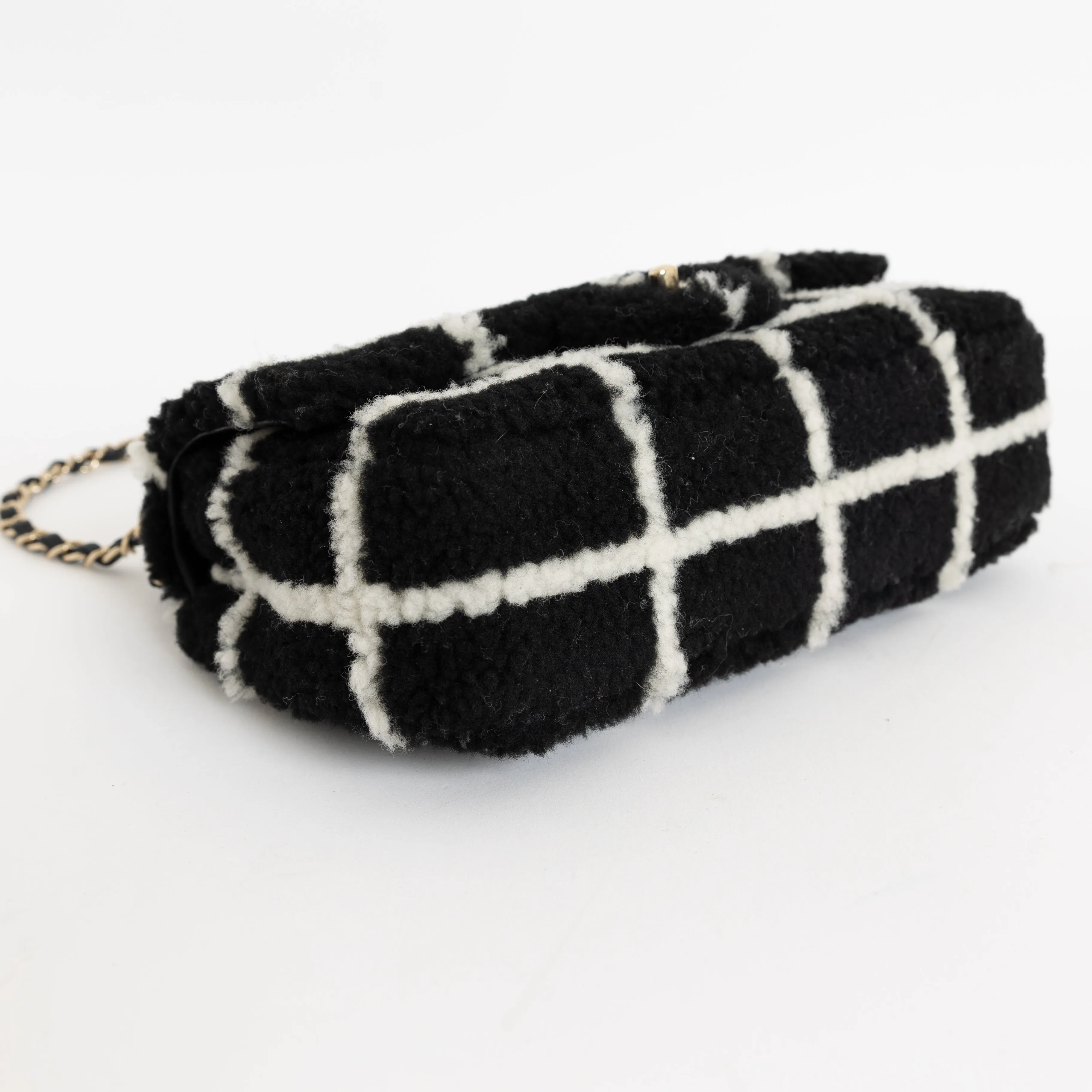 Seasonal Single Flap, Black White Shearling 6104