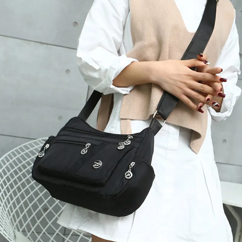 Waterproof shoulder bag for women