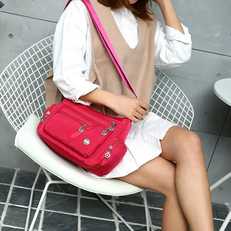 Waterproof shoulder bag for women